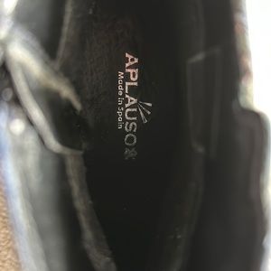 Nice Bavy Blue booties. Super comfy all leather. Made in Spain. Wore 2 times